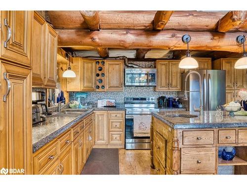 622423 Sideroad 7, Chatsworth, ON - Indoor Photo Showing Kitchen With Double Sink