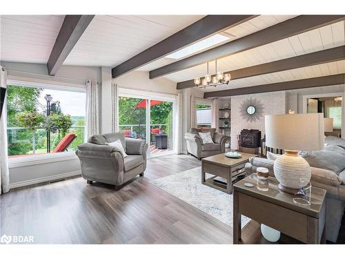 31 Birch Grove Drive, Barrie, ON - Indoor Photo Showing Living Room