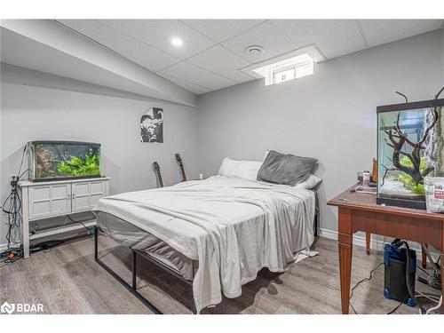 35 Royal Park Boulevard, Barrie, ON - Indoor Photo Showing Bedroom