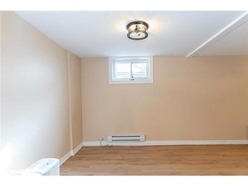 29-360 Blake Street, Barrie, ON - Indoor Photo Showing Other Room