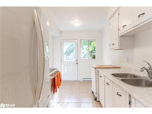 29-360 Blake Street, Barrie, ON - Indoor Photo Showing Kitchen With Double Sink