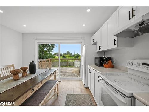 105 Wessenger Drive, Barrie, ON - Indoor Photo Showing Kitchen