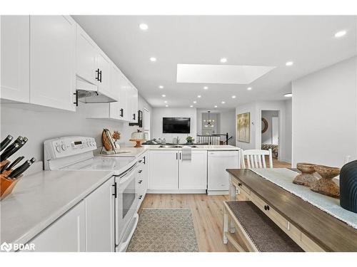 105 Wessenger Drive, Barrie, ON - Indoor Photo Showing Laundry Room