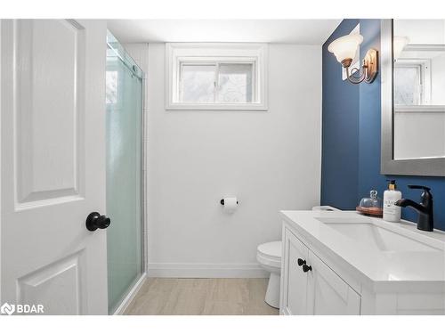 105 Wessenger Drive, Barrie, ON - Indoor Photo Showing Bathroom