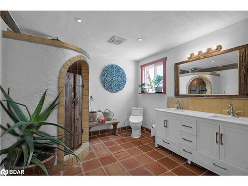 73 15/16 Sideroad, Oro-Medonte, ON - Indoor Photo Showing Bathroom