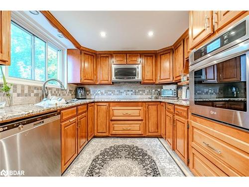 215 Phillips Street, Barrie, ON - Indoor Photo Showing Kitchen