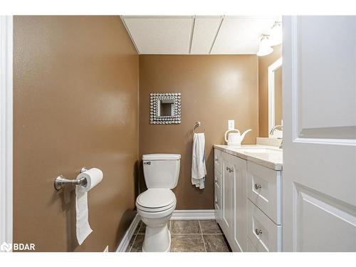 215 Phillips Street, Barrie, ON - Indoor Photo Showing Bathroom