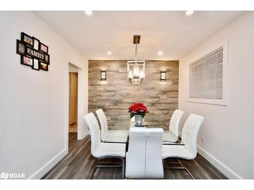 72 Jane Crescent, Barrie, ON - Indoor Photo Showing Dining Room