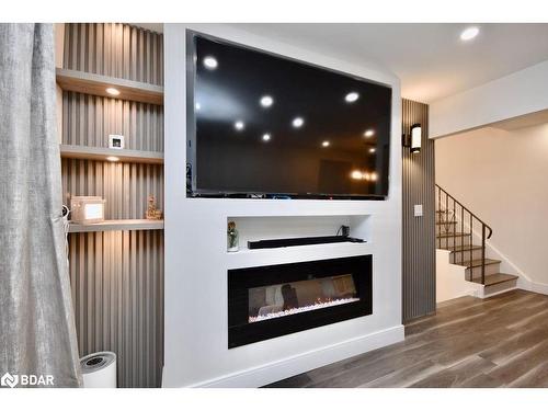 72 Jane Crescent, Barrie, ON - Indoor Photo Showing Living Room With Fireplace