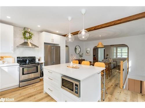 90 Eccles Street N, Barrie, ON - Indoor Photo Showing Kitchen