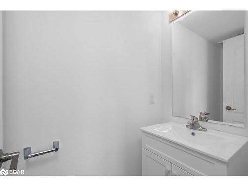 53 Andean Lane, Barrie, ON - Indoor Photo Showing Bathroom