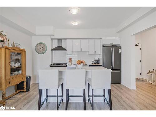 104-10 Culinary Lane, Barrie, ON - Indoor Photo Showing Kitchen With Upgraded Kitchen