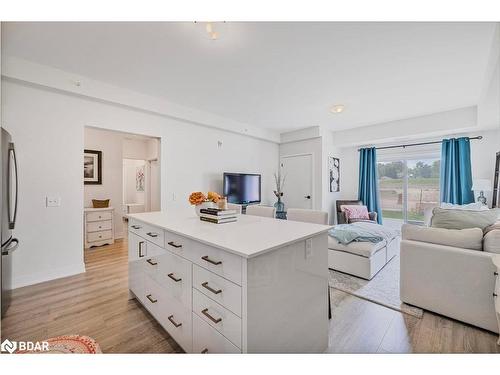 104-10 Culinary Lane, Barrie, ON - Indoor Photo Showing Living Room