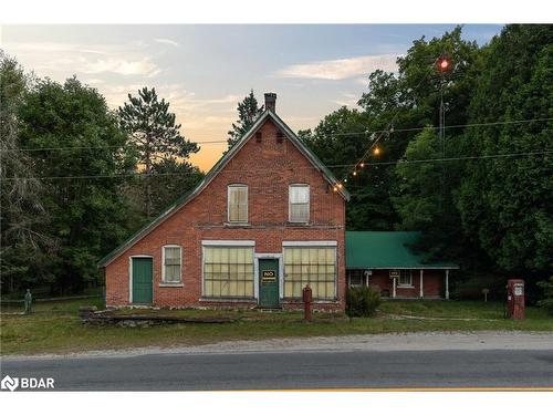 1401 Coopers Falls Road, Washago, ON 