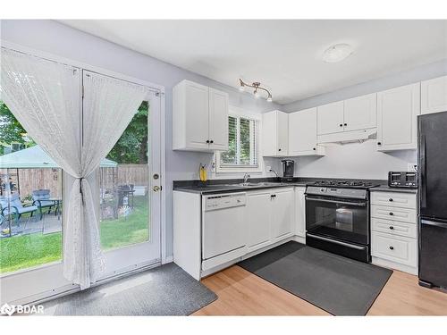 50 Brighton Road, Barrie, ON - Indoor Photo Showing Kitchen