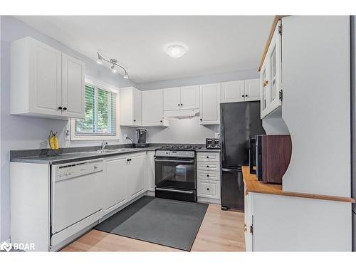 50 Brighton Road, Barrie, ON - Indoor Photo Showing Kitchen