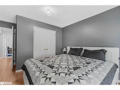 50 Brighton Road, Barrie, ON - Indoor Photo Showing Bedroom