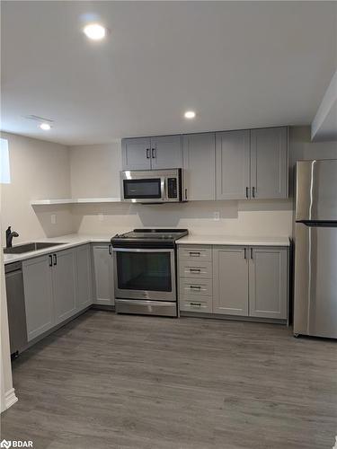 Lower-6 Bowman Avenue, Barrie, ON - Indoor Photo Showing Kitchen With Stainless Steel Kitchen