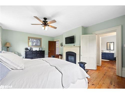 311 Tollendal Mill Road, Barrie, ON - Indoor Photo Showing Bedroom