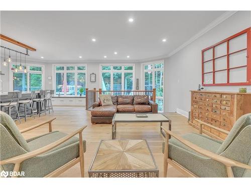 101 Budds Mill Road, Snow Valley, ON - Indoor Photo Showing Living Room