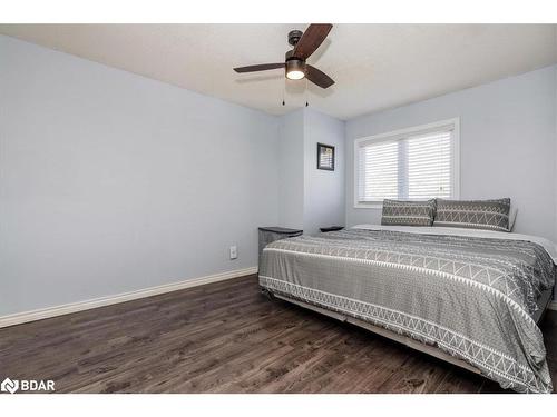 1202 Benson Street, Innisfil, ON - Indoor Photo Showing Bedroom