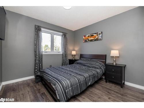 1202 Benson Street, Innisfil, ON - Indoor Photo Showing Bedroom