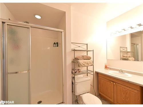 205 Merrett Drive, Barrie, ON - Indoor Photo Showing Bathroom