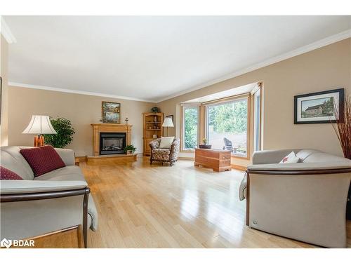 509 Mt St Louis Road W, Oro-Medonte, ON - Indoor Photo Showing Living Room With Fireplace