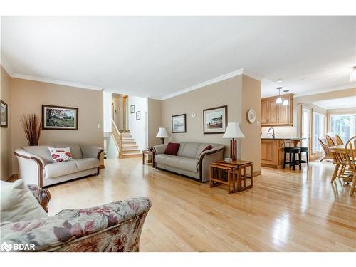 509 Mt St Louis Road W, Oro-Medonte, ON - Indoor Photo Showing Living Room