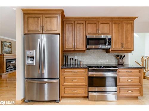 509 Mt St Louis Road W, Oro-Medonte, ON - Indoor Photo Showing Kitchen With Stainless Steel Kitchen