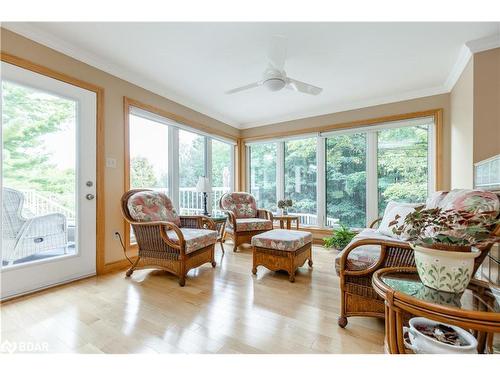 509 Mt St Louis Road W, Oro-Medonte, ON - Indoor Photo Showing Living Room