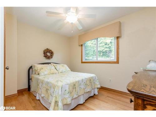 509 Mt St Louis Road W, Oro-Medonte, ON - Indoor Photo Showing Bedroom