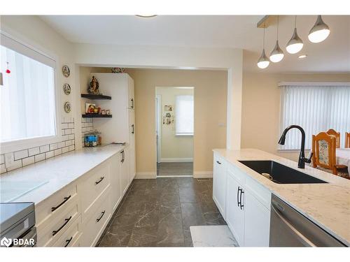 174 7Th Street, Midland, ON - Indoor Photo Showing Kitchen