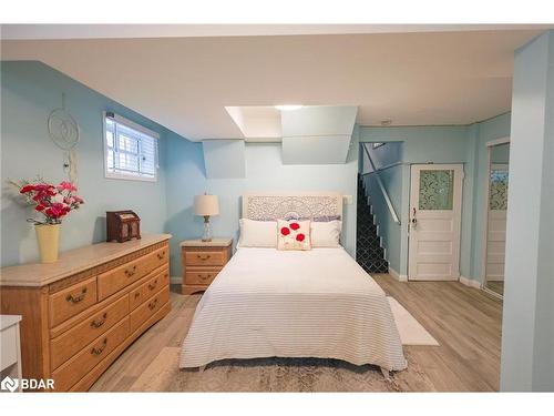 174 7Th Street, Midland, ON - Indoor Photo Showing Bedroom