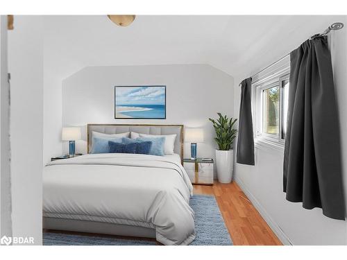 1138 Metcalfe Street, North Bay, ON - Indoor Photo Showing Bedroom