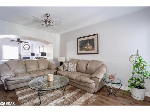 1112 Kell Street, Innisfil, ON - Indoor Photo Showing Living Room