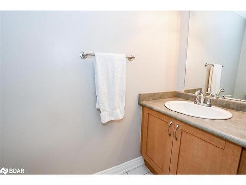 1112 Kell Street, Innisfil, ON - Indoor Photo Showing Bathroom