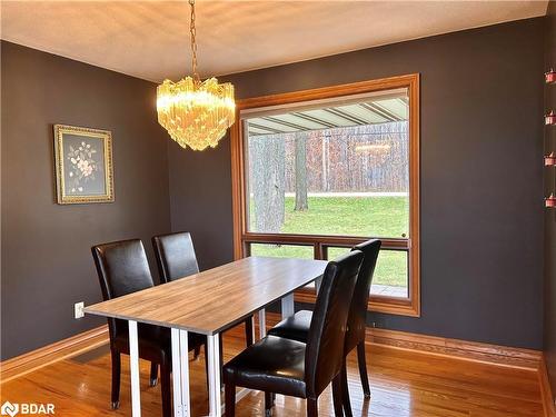 319203 Grey Road 1, Georgian Bluffs, ON - Indoor Photo Showing Dining Room