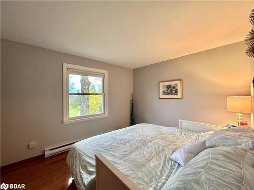 319203 Grey Road 1, Georgian Bluffs, ON - Indoor Photo Showing Bedroom