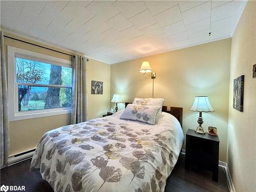 319203 Grey Road 1, Georgian Bluffs, ON - Indoor Photo Showing Bedroom