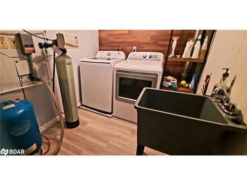 319203 Grey Road 1, Georgian Bluffs, ON - Indoor Photo Showing Laundry Room