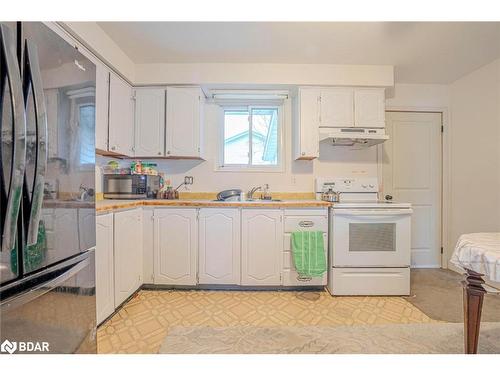 203 Phillips Street, Barrie, ON - Indoor Photo Showing Kitchen