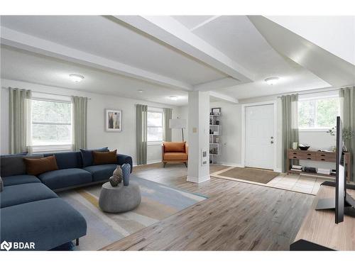 161 Brentwood Road, Angus, ON - Indoor Photo Showing Living Room