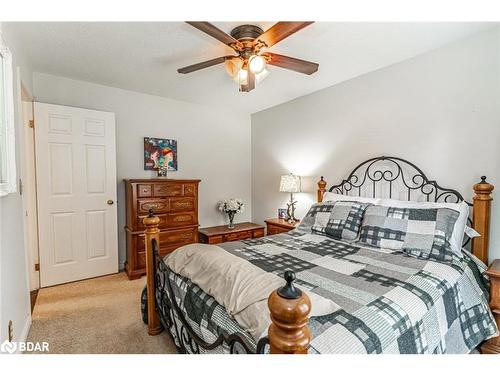 30 The Granite Bluff, Bracebridge, ON - Indoor Photo Showing Bedroom