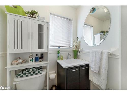 41 Widgeon Street, Barrie, ON - Indoor Photo Showing Bathroom