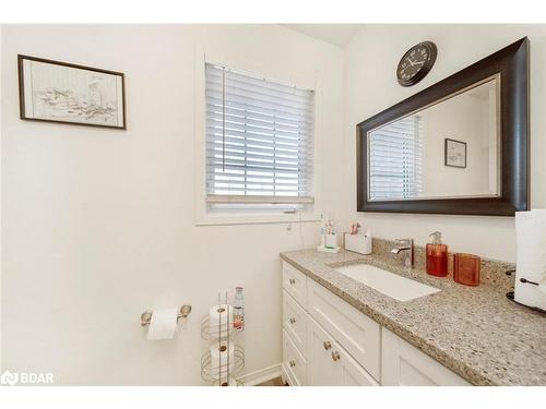 41 Widgeon Street, Barrie, ON - Indoor Photo Showing Bathroom