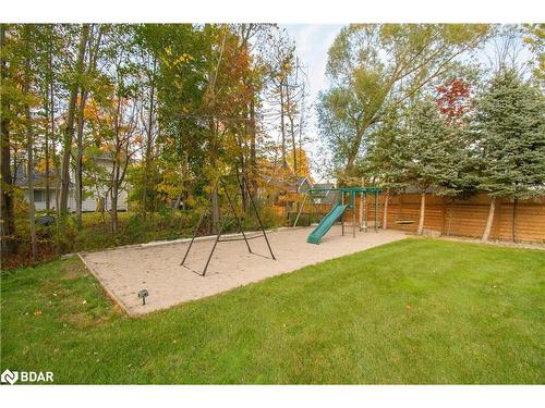 3965 Algoma Avenue, Innisfil, ON - Outdoor With Backyard