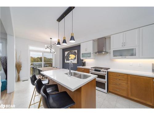 42 Wood Crescent, Essa, ON - Indoor Photo Showing Kitchen With Double Sink With Upgraded Kitchen