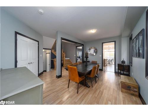 42 Wood Crescent, Essa, ON - Indoor Photo Showing Dining Room