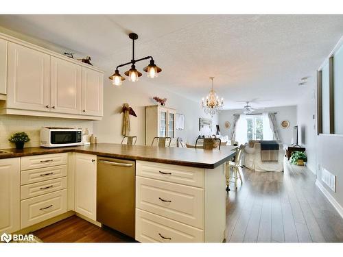 74 Lucy Lane, Orillia, ON - Indoor Photo Showing Kitchen